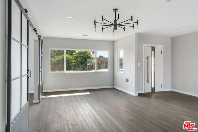 Building Photo - 4151 Don Mariano Dr