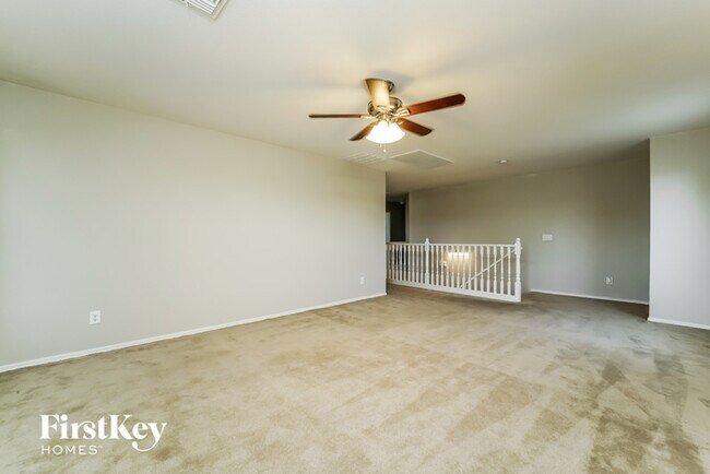 Building Photo - 5895 E Hackle Ln