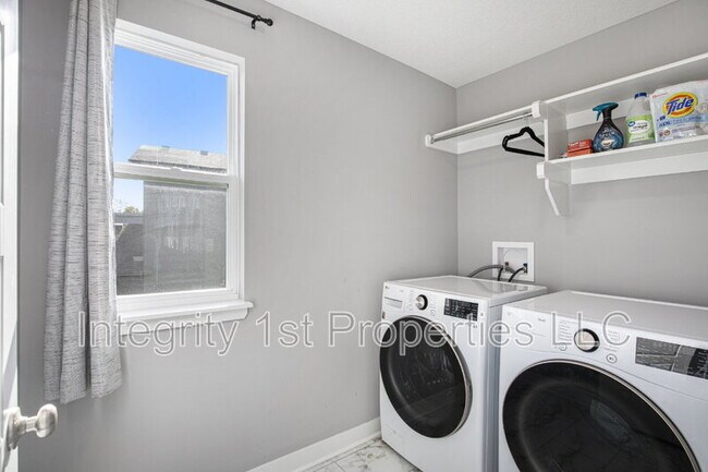 Building Photo - 13316 180th St