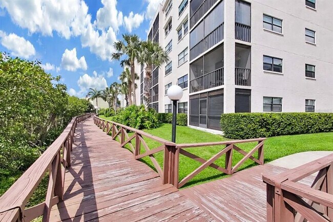 Building Photo - 1316 Pasadena Ave S