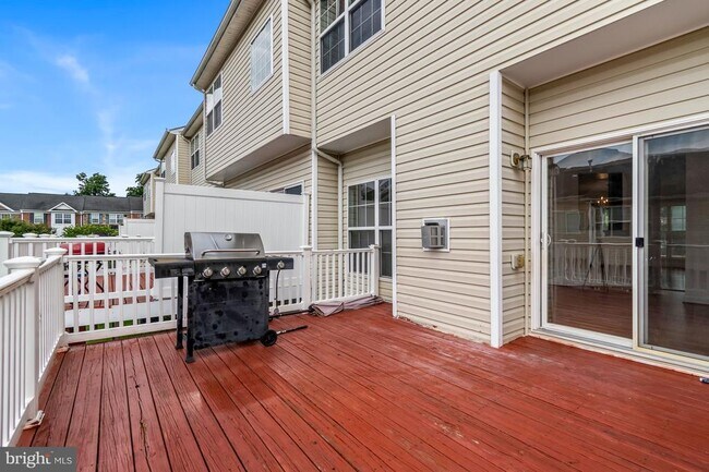 Building Photo - 3311 Castle Ridge Cir