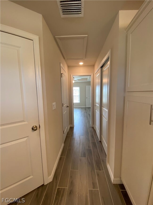 Building Photo - 2513 NW 14th Pl