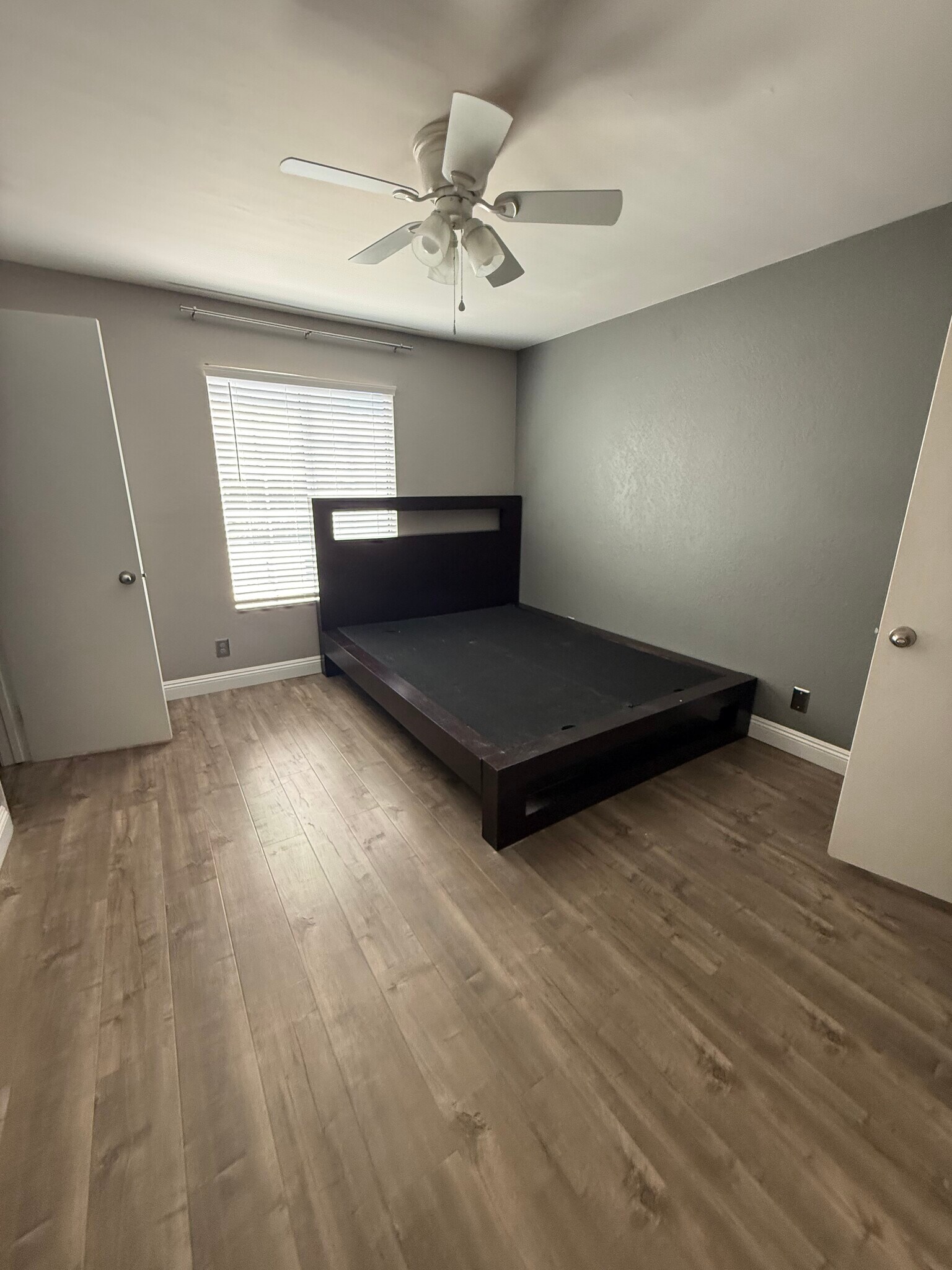 Building Photo - 2200 S Fort Apache