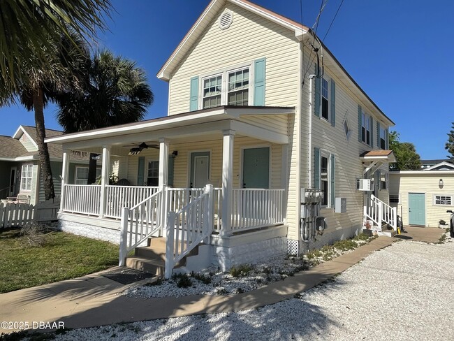 Primary Photo - 37 S Wild Olive Ave