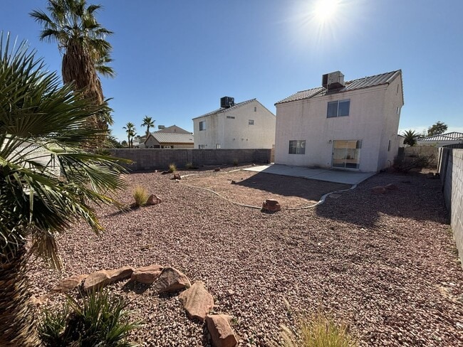 Building Photo - Charming 3Bed/2.5Bath/2Car home located in Summerlin
