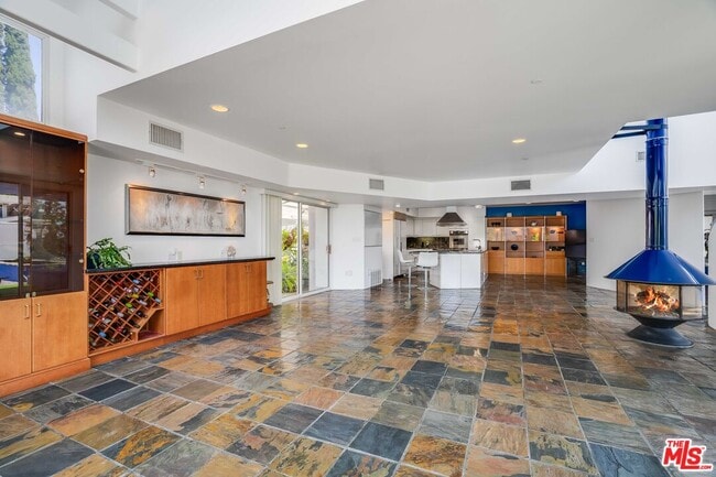 Building Photo - 2397 Nalin Dr