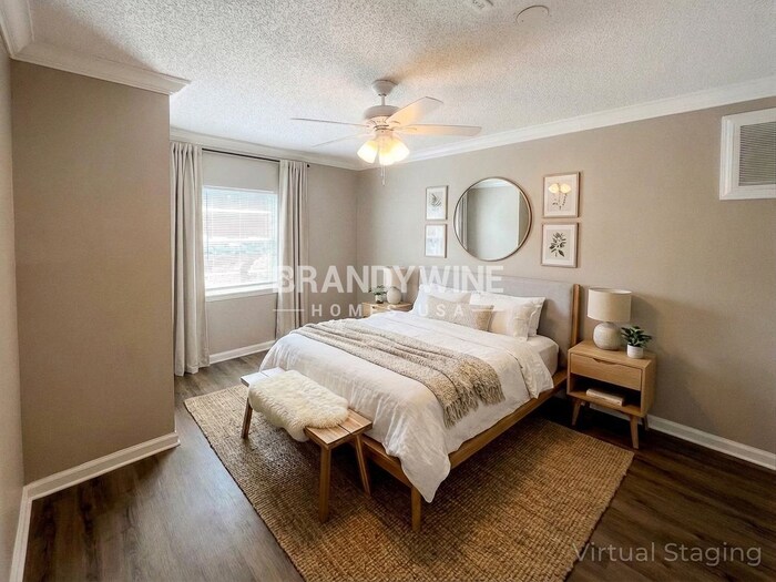 Building Photo - 1864 Ontario Ct