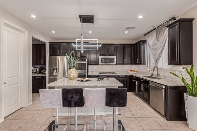 Building Photo - MODERN DESIGNED 4-BED, 3-BATH HOME IN SOUT...