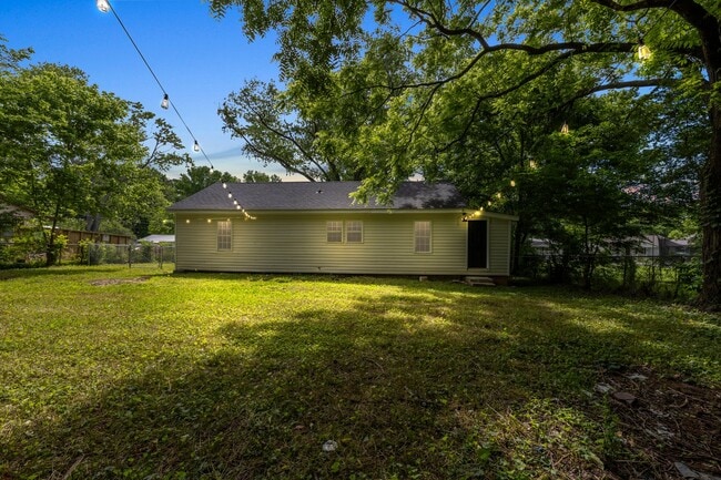 Building Photo - 255 Dixie Dr