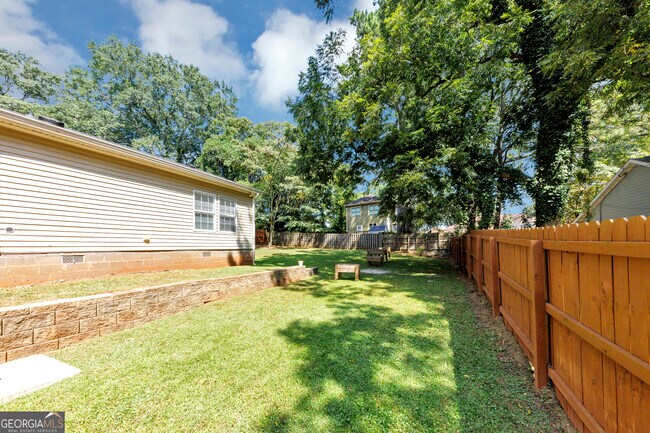 Building Photo - 1810 Evans Dr SW