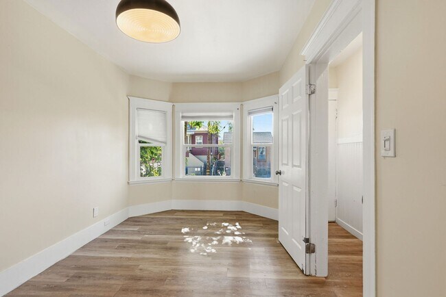 Building Photo - 2535 Filbert St