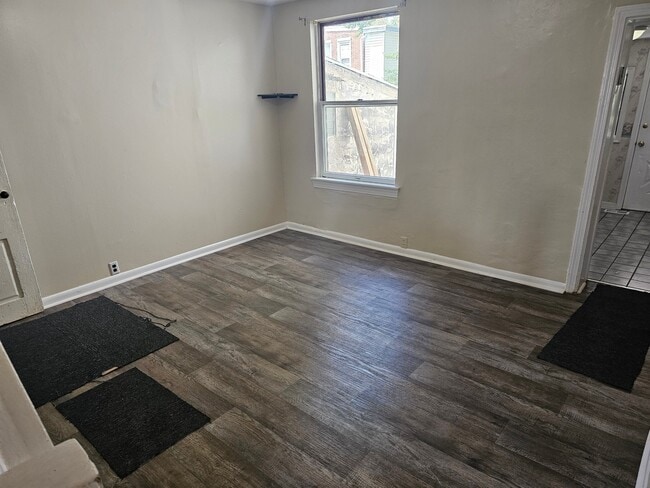 Building Photo - 313 Buttonwood St