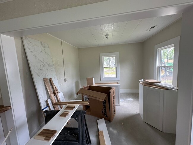 Building Photo - FULLY RENOVATED! 3 Bed/2 Bath in Wanchese