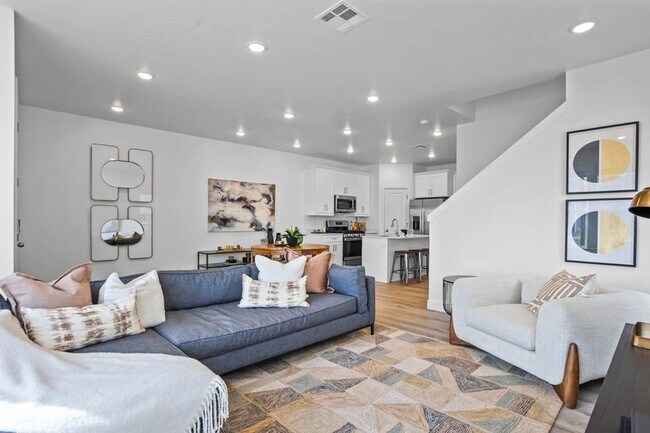 Building Photo - Lagoon Living! 3 Bedroom Townhome with Res...