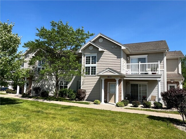 Building Photo - 808 Farmstead Ct