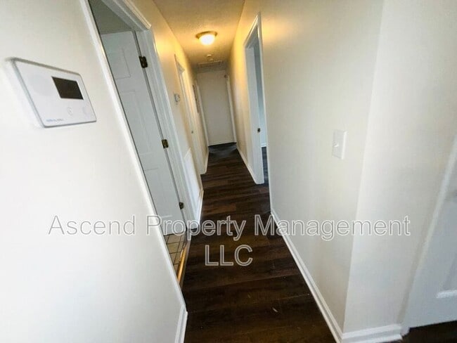 Building Photo - 807 Arlington Ave