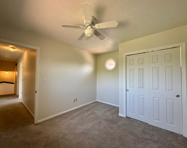 Building Photo - Welcome to your new home in the heart of T...