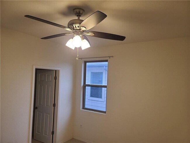 Building Photo - 9002 Moonstone Dr