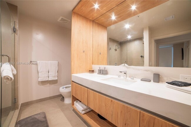 Building Photo - 11 NE 6th St