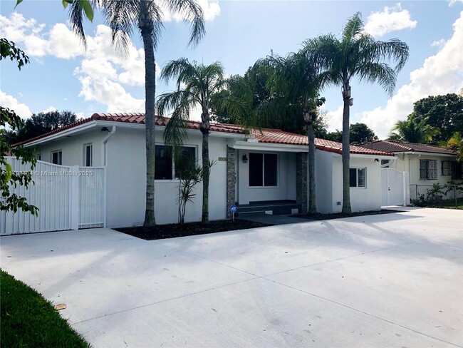 Building Photo - 6320 SW 24th St