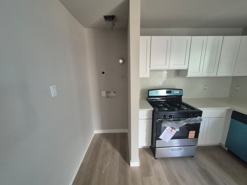 Building Photo - 3268 Holman St