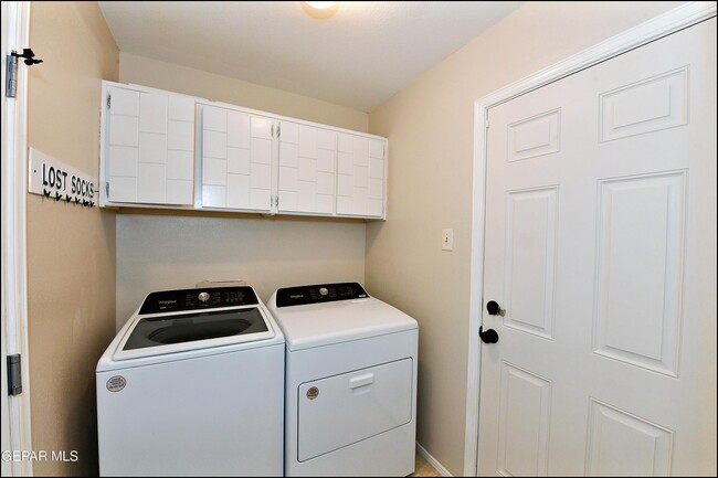 Building Photo - 4504 R J Lunn Ct