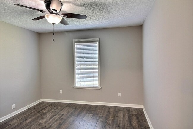 Building Photo - 244 Saybrook Cove