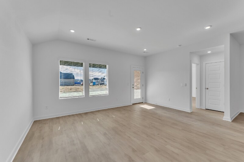 Building Photo - 4671 W Aurora St