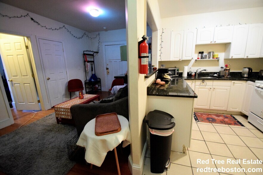 Building Photo - 54 Egmont St