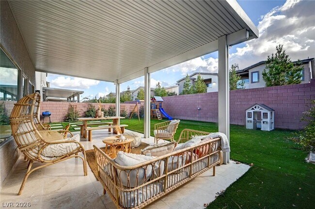 Building Photo - 6723 Tangled Vines Ave