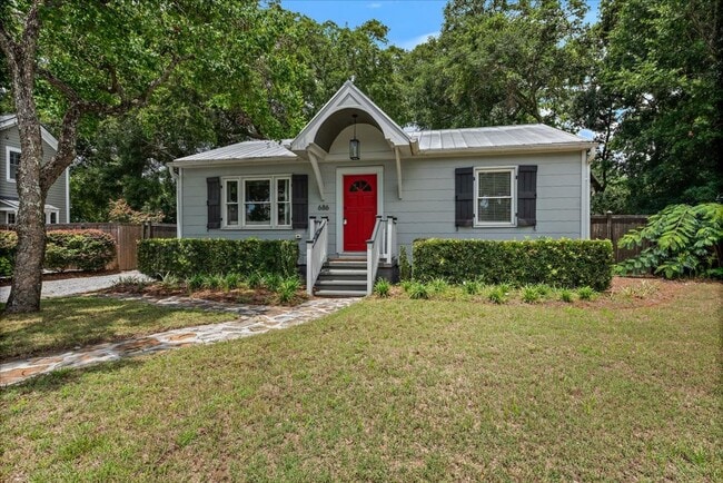 Building Photo - Old Village Cottage -Fully Furnished