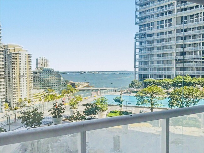 Building Photo - 465 Brickell Ave