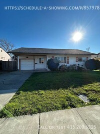 Building Photo - Charming Newly Remodeled Home in the Heart...