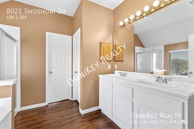Building Photo - 8021 Shoshoni Dr