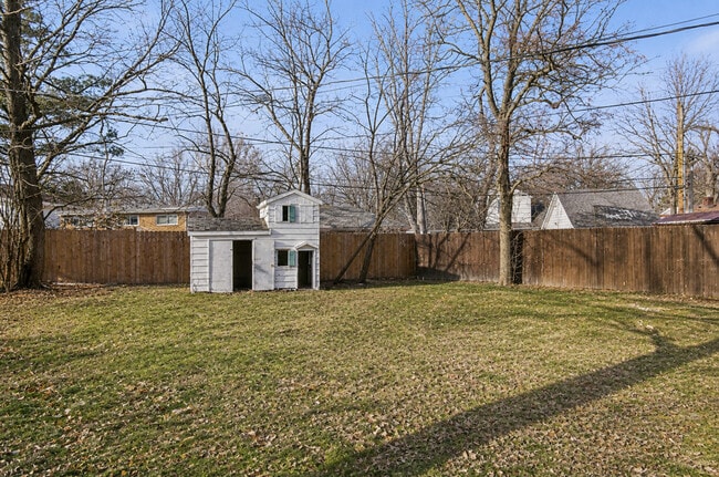 Building Photo - 17306 Holmes Ave