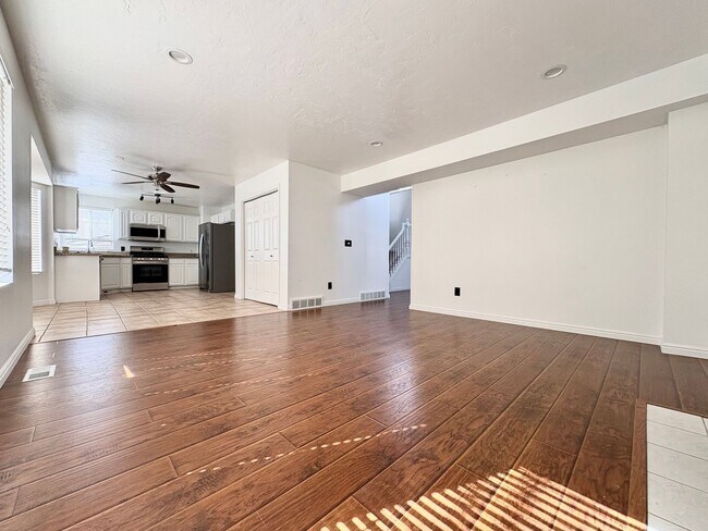 Building Photo - 4111 W 9580 S