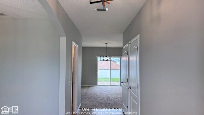 Building Photo - 362 Nova Dr