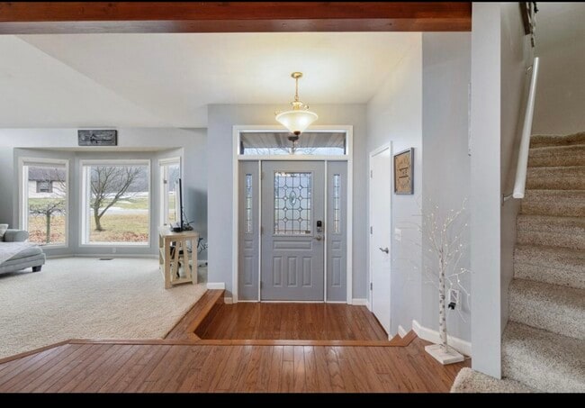 Primary Photo - 7151 Bayview Rd