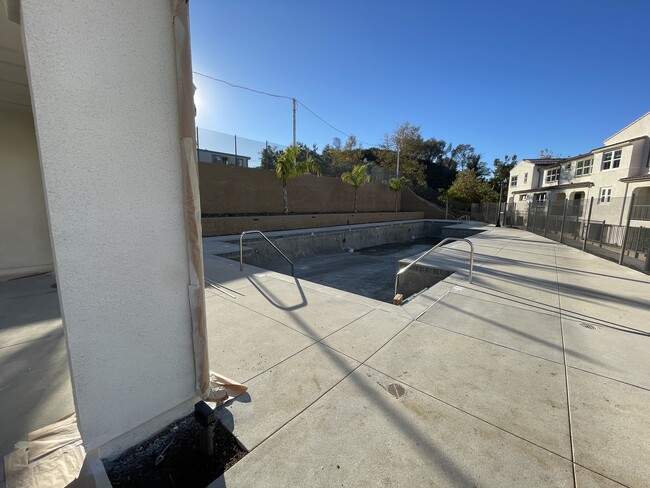 Building Photo - 1402 Mountain Laurel Rd