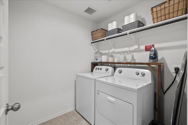 Building Photo - 7503 Cynomys Ct