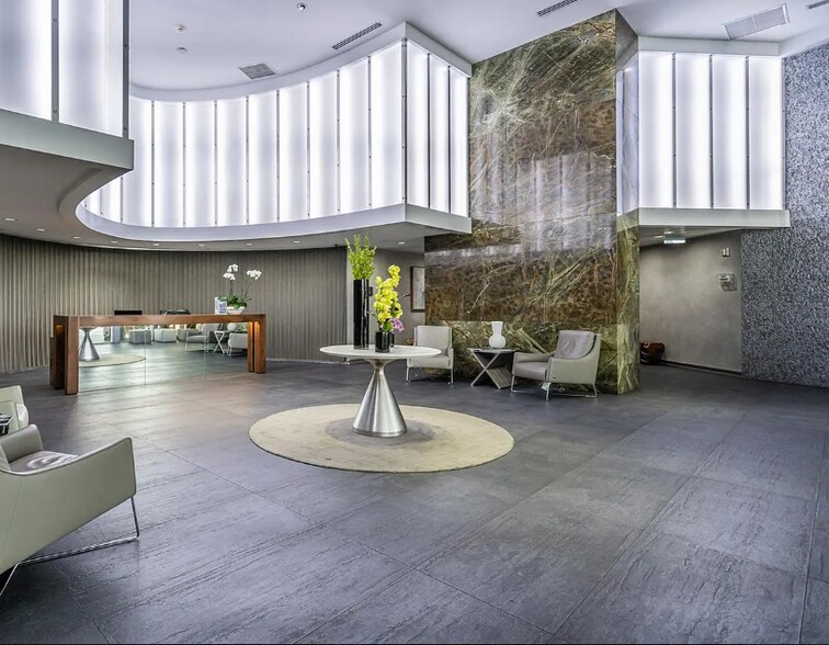 Building Photo - 90 SW 3rd St