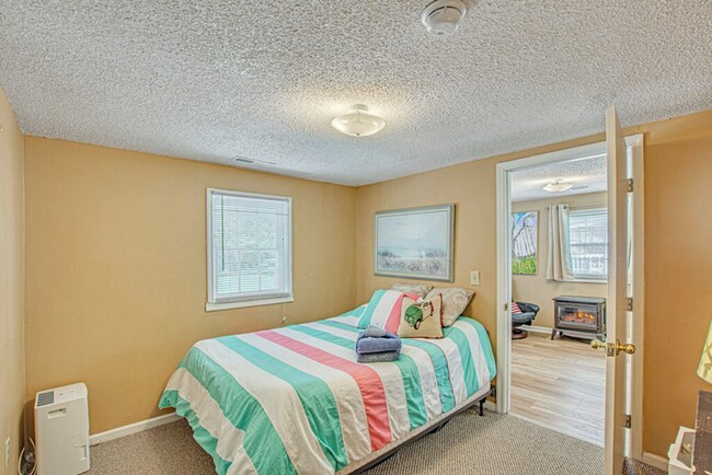 Building Photo - 2063 Arbutus Ave
