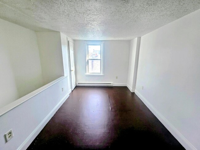 Building Photo - 416 W Whitehall St