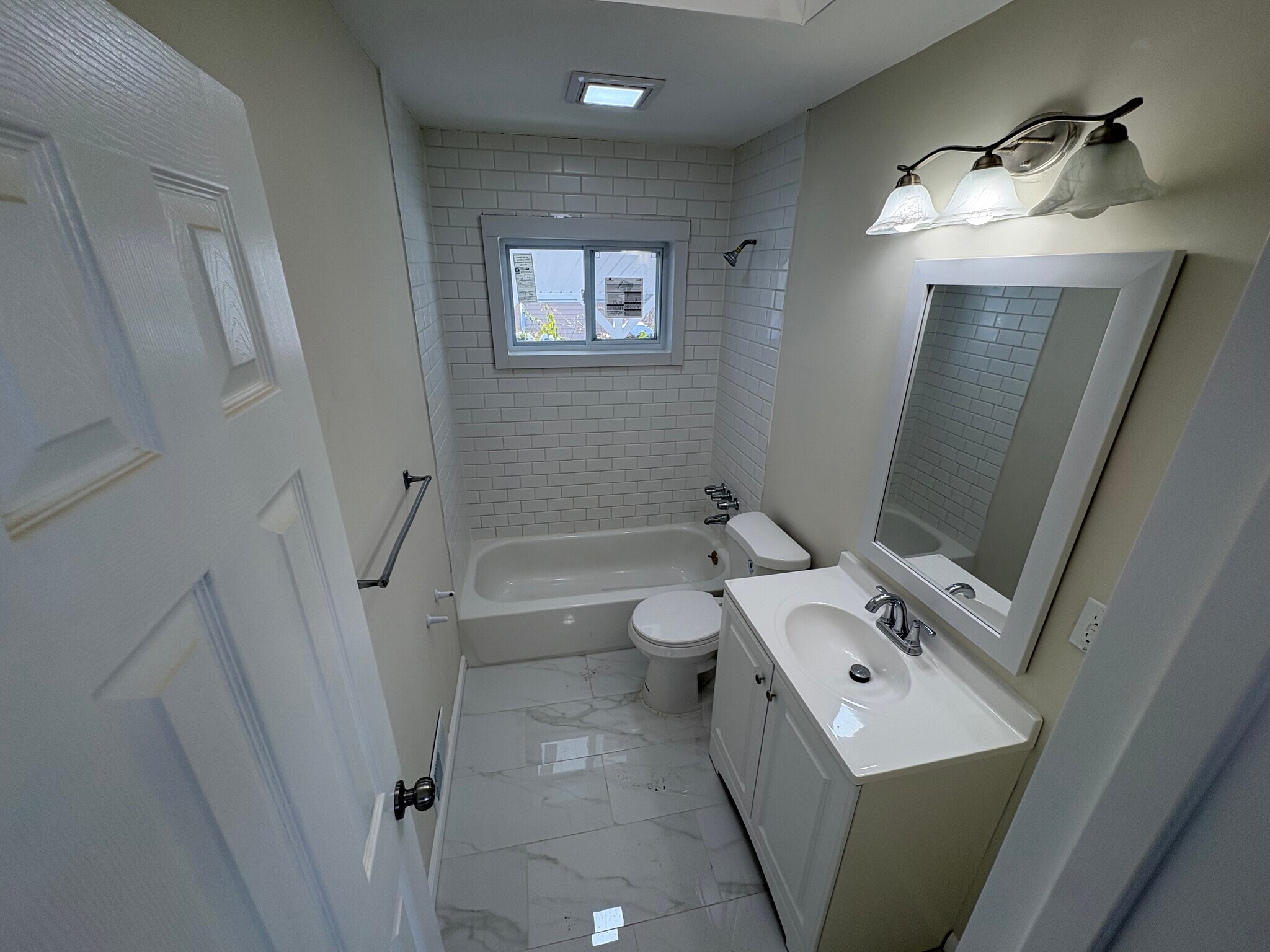 Building Photo - 351 Wicks Rd