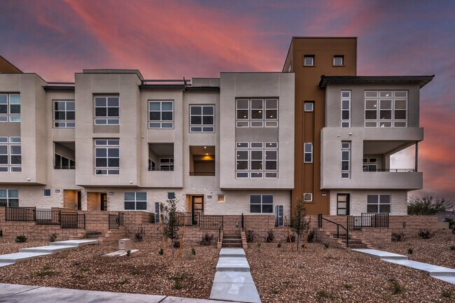 Building Photo - 3346 Esker Rdg Ave