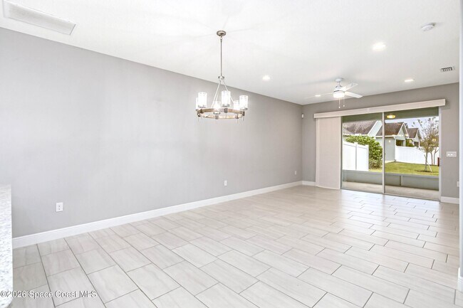 Building Photo - 7644 Loren Cove Dr