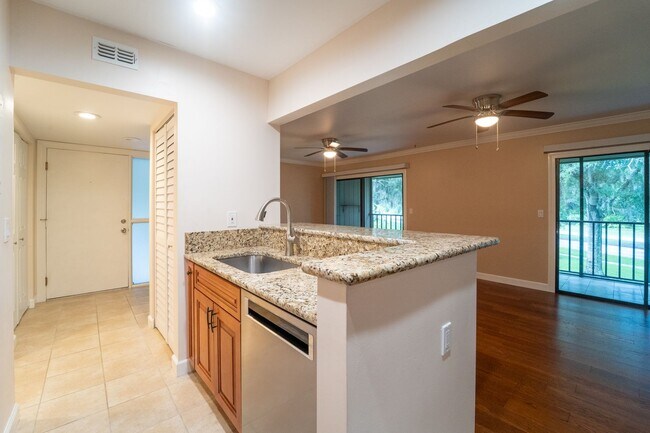 Building Photo - 2BR/2BA Condo in the Desirable Conquistador