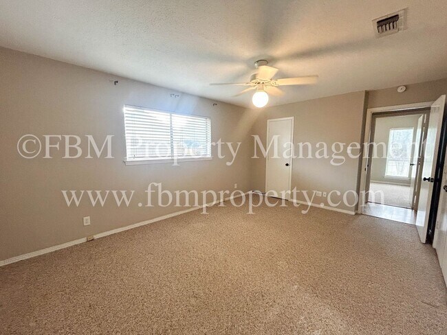 Building Photo - 1700 Charlottesville Dr