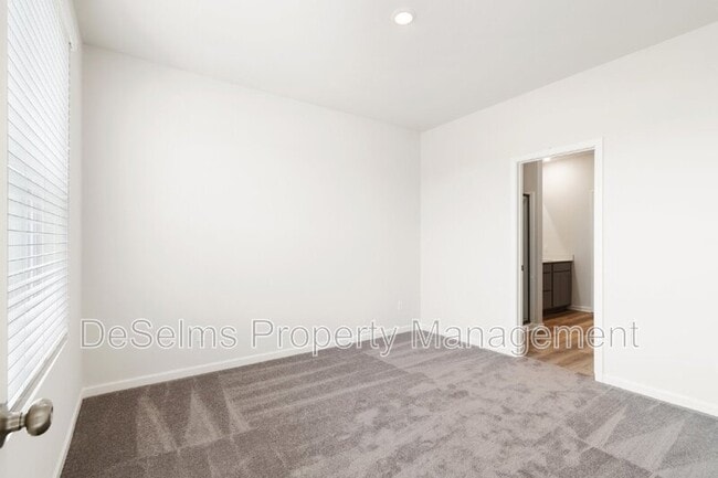 Building Photo - 431 Alcott Wy