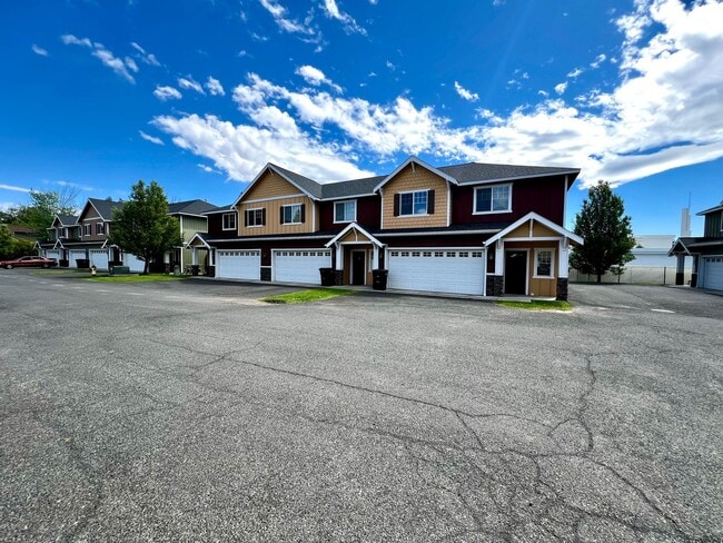 Building Photo - 636 S 36th Ave